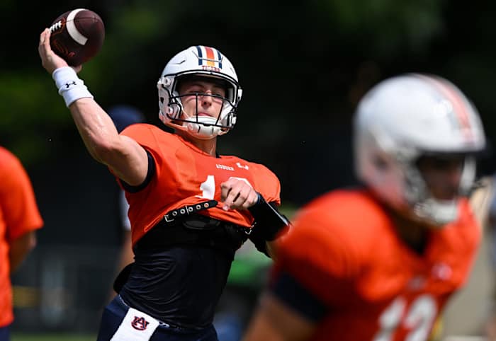 9Auburn3Zach Calzada (10)Auburn football practice on Tuesday, Aug. 9, 2022 in Auburn, Ala.Todd Van Emst/AU Athletics